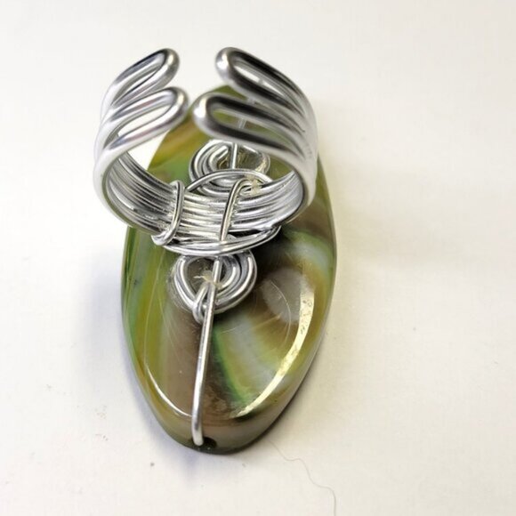 Yellow Green Agate Ring Adjustable Band Handmade Semi Precious Ring - Picture 7 of 9